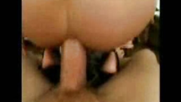 MILF tsara tarehy Jennifer mahafinaritra indrindra ny muffin