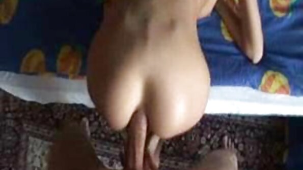 Nisoloky ny vadiny ny blonde slender
