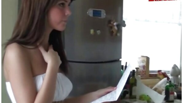 Valerie Fox manao firaisana amin'ny anal amin'ny manamboninahitra iray any am-ponja