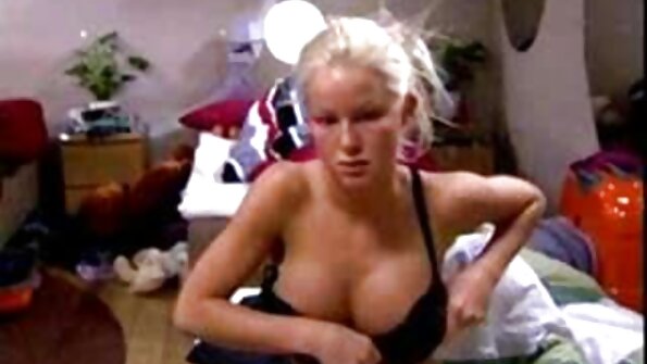 Kiki Vids te-hihinana fesh cum
